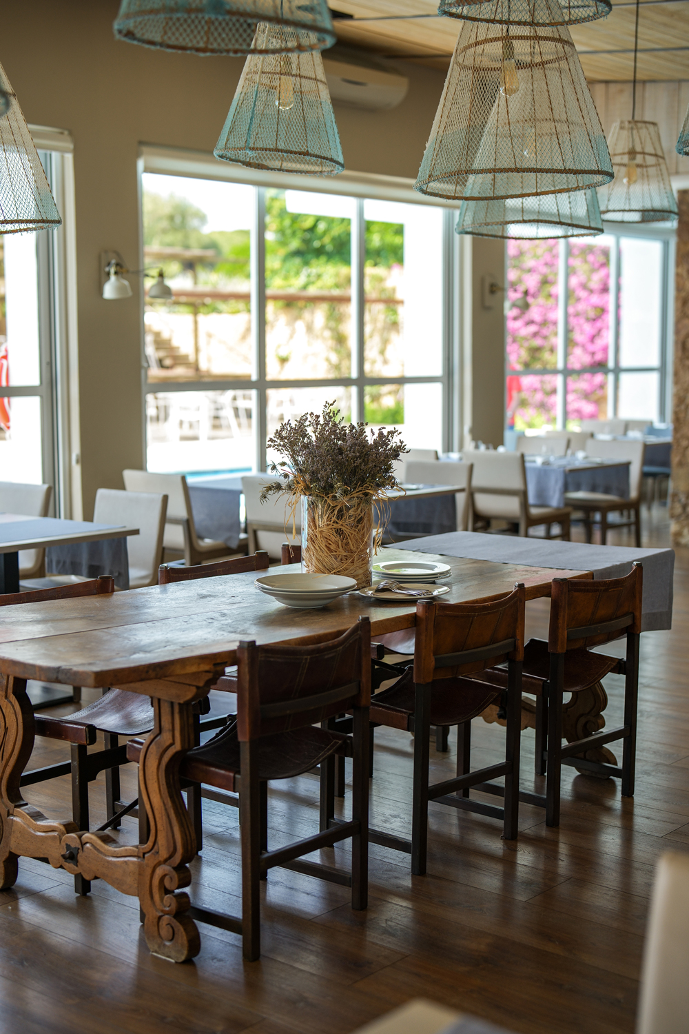 restaurant