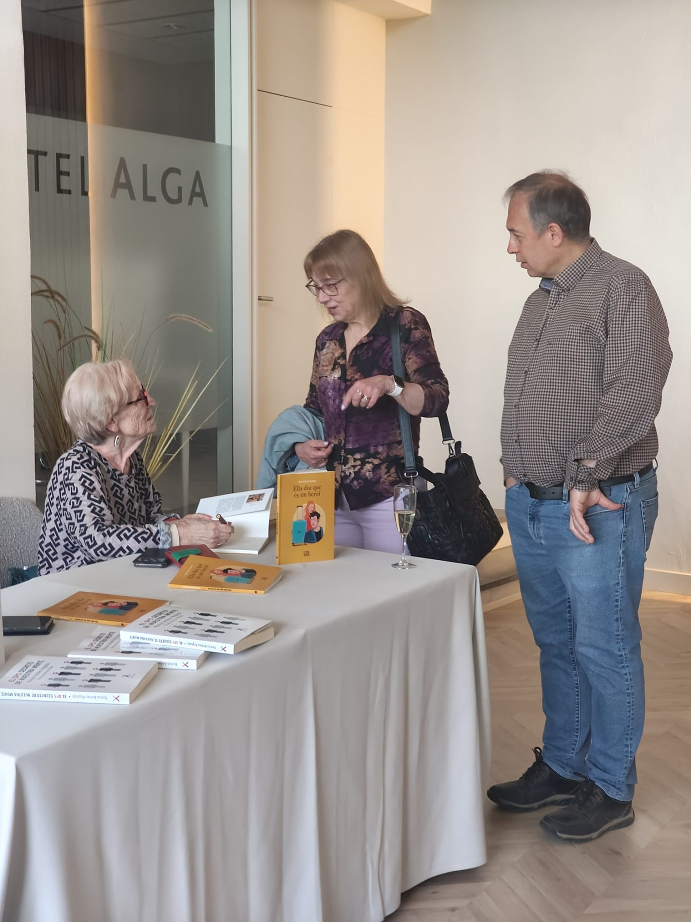 Presentació de llibres a l'Hotel Alga