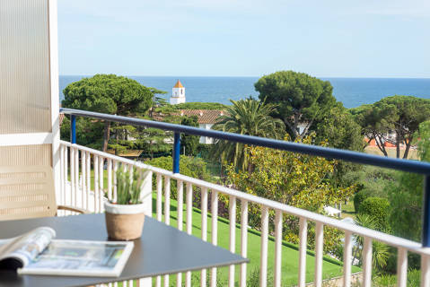 Chambre supérieur avec terrasse et vue