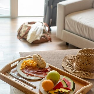 Esmorzar al llit aquest estiu? A l’Hotel Alga és possible!